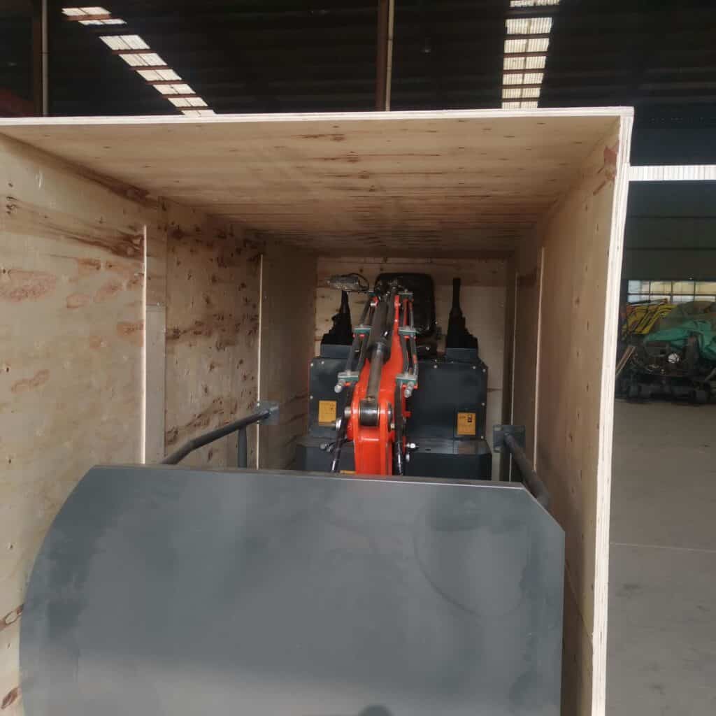 1 set mini digger packed in wooden box